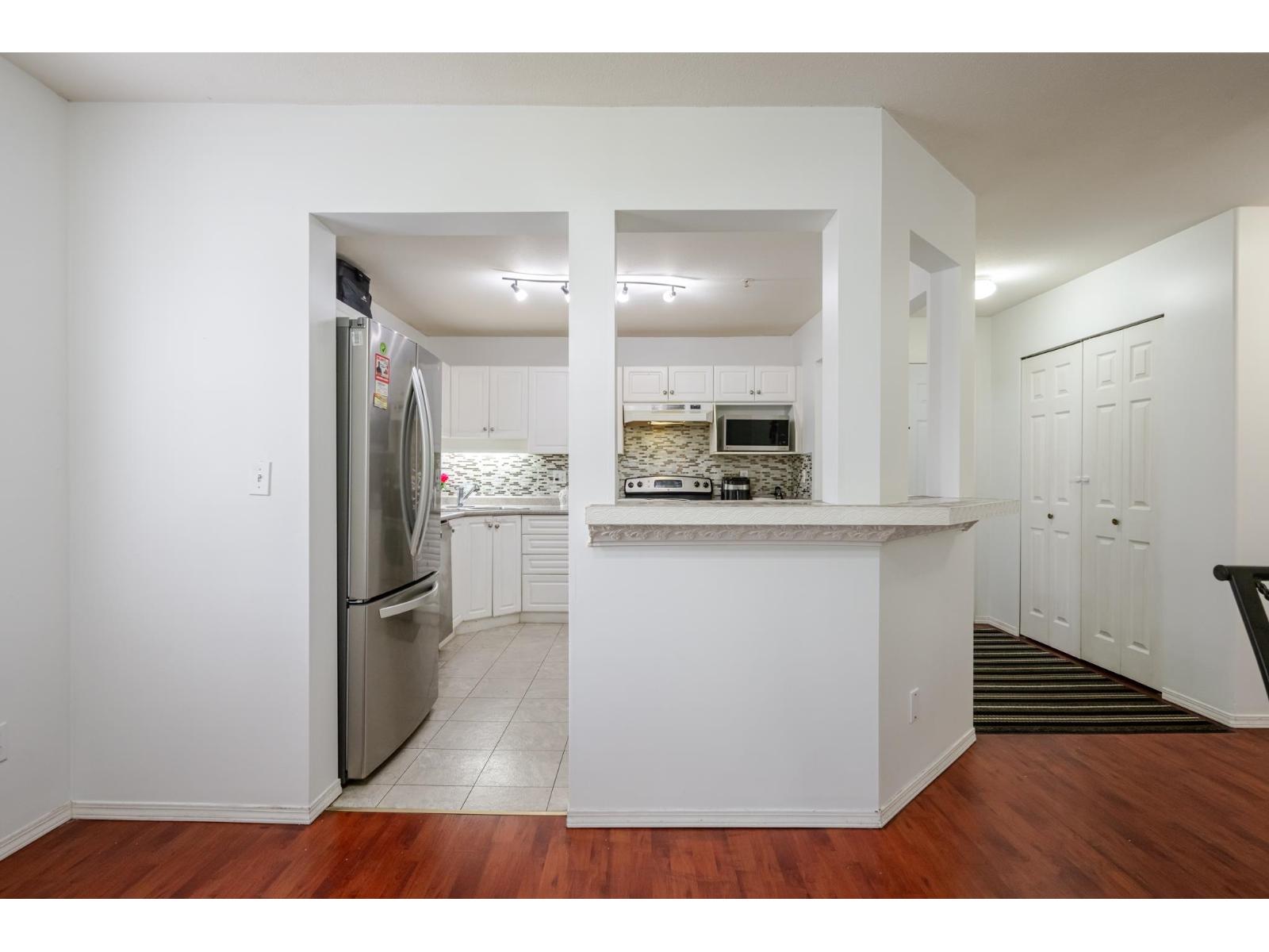 302 2435 Center Street Property Photo 15
