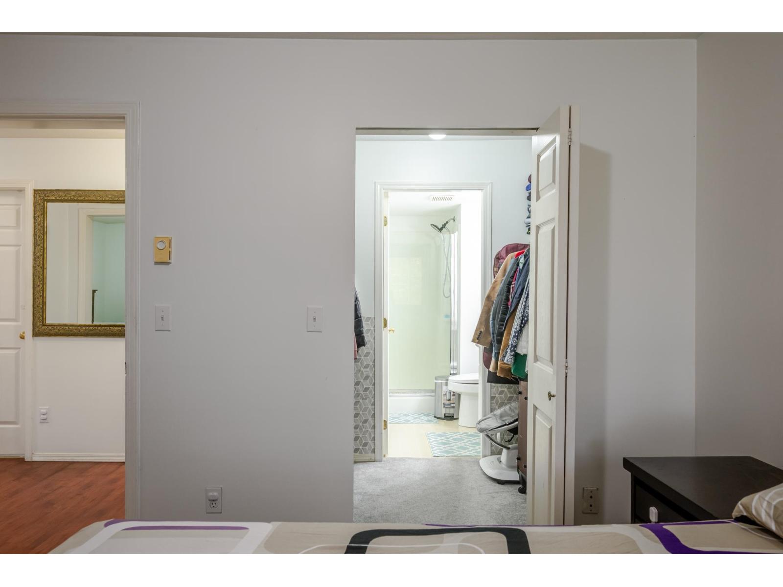 302 2435 Center Street Property Photo 22