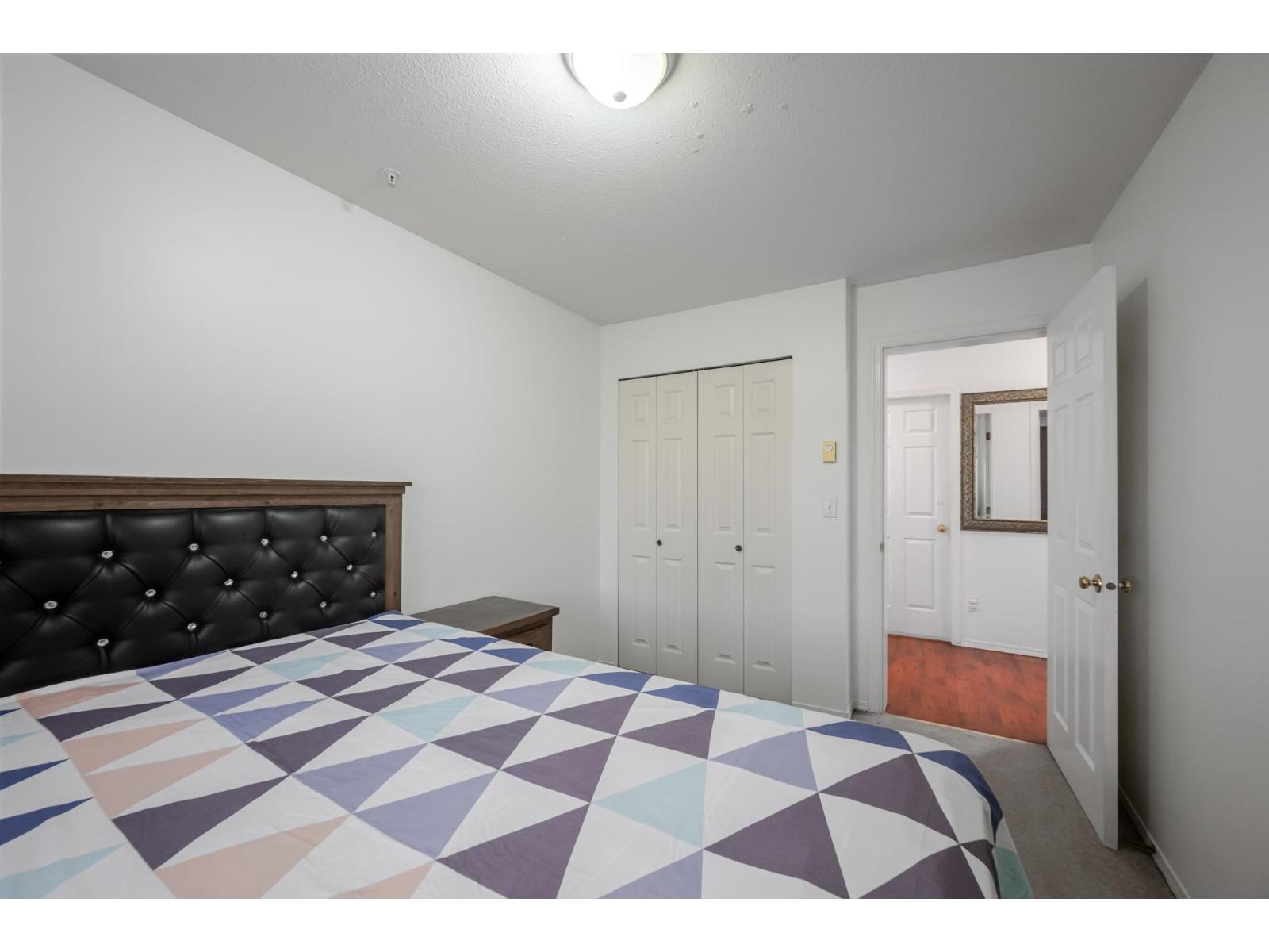 302 2435 Center Street Property Photo 26