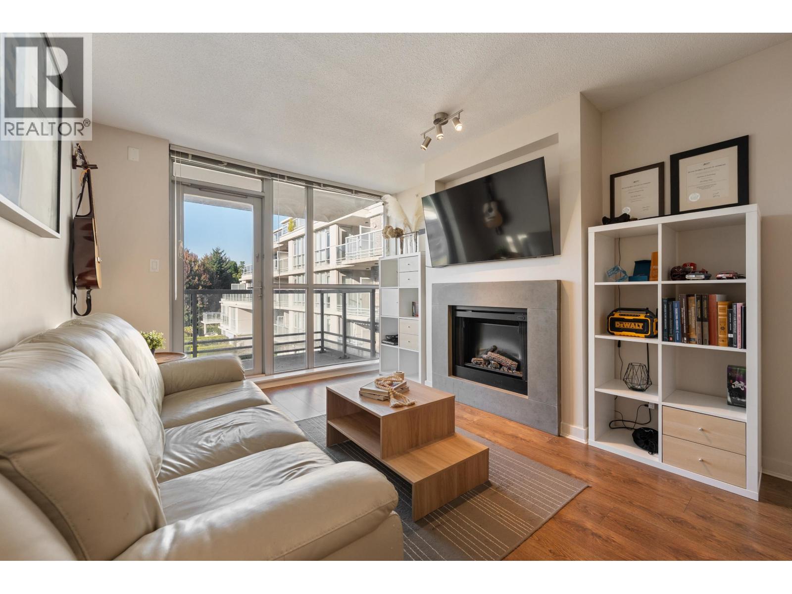 317 9373 Hemlock Drive Property Photo 11