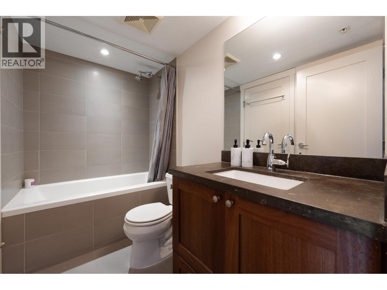 317 9373 Hemlock Drive Property Photo 17