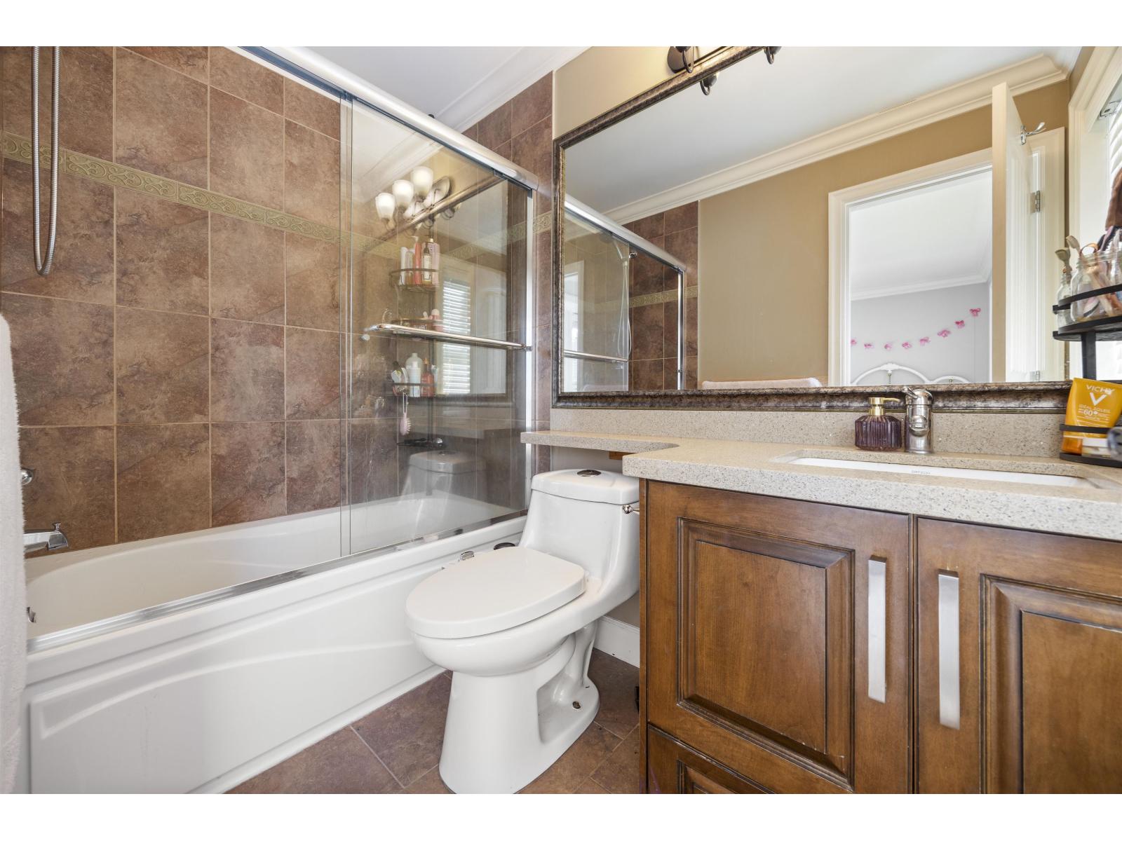 17433 1 Avenue Property Photo 12