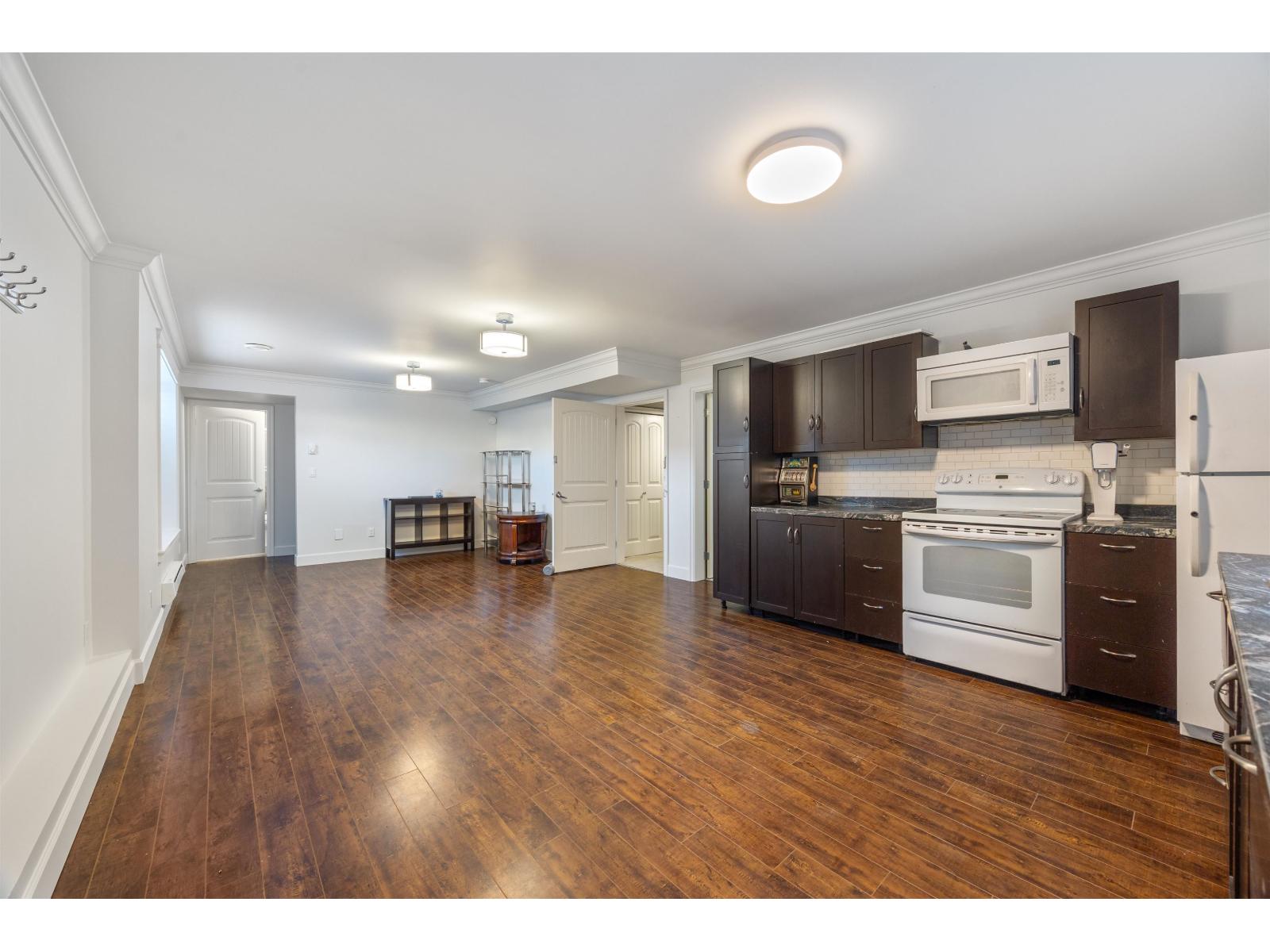 17433 1 Avenue Property Photo 14