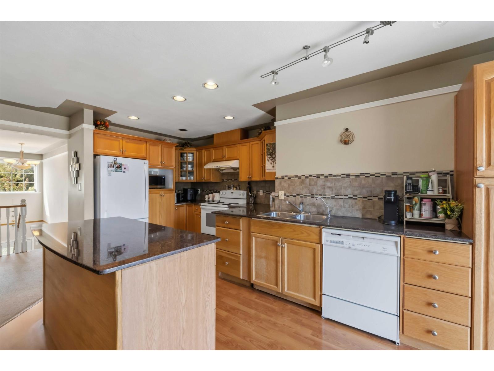 3588 Crestview Avenue Property Photo 22
