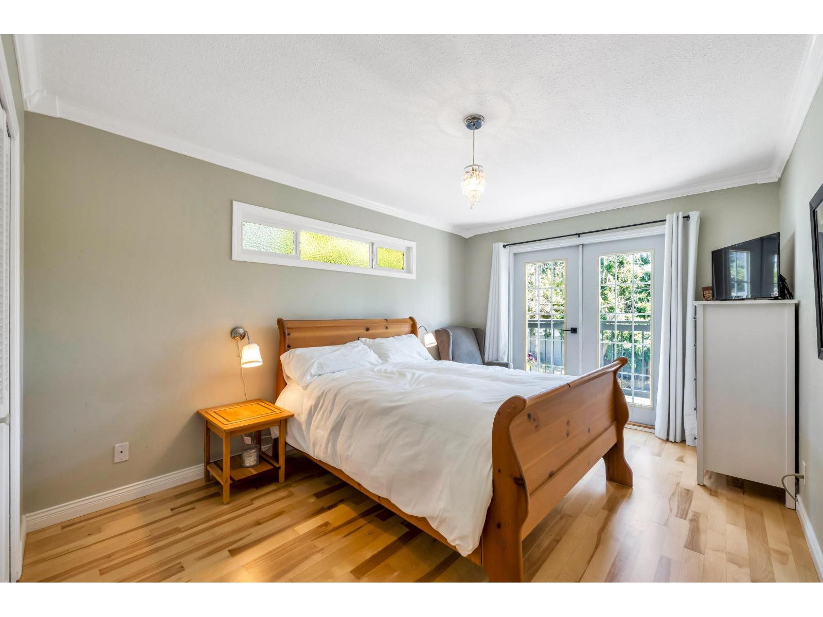 871 Kent Street Property Photo 14