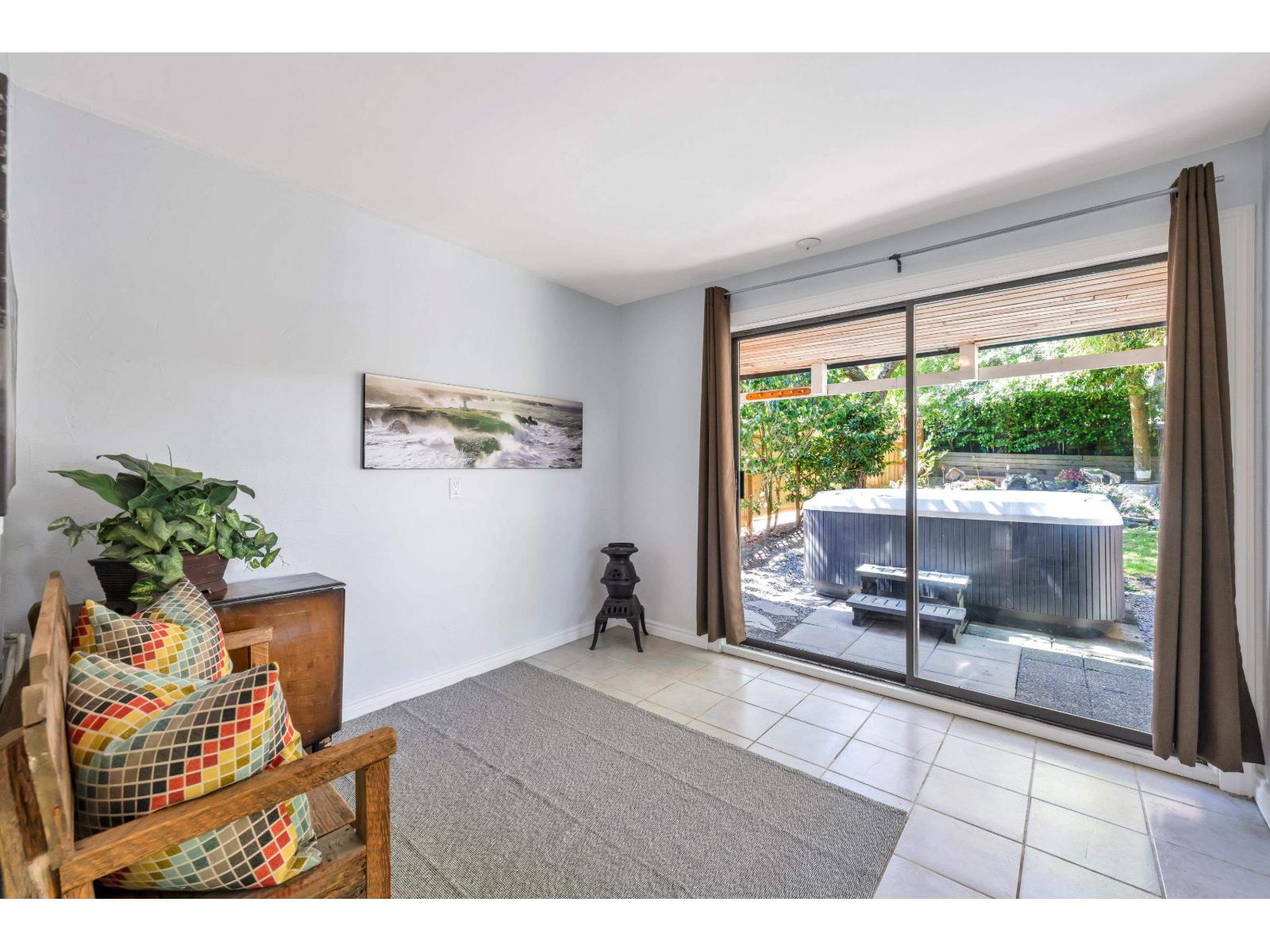 871 Kent Street Property Photo 30