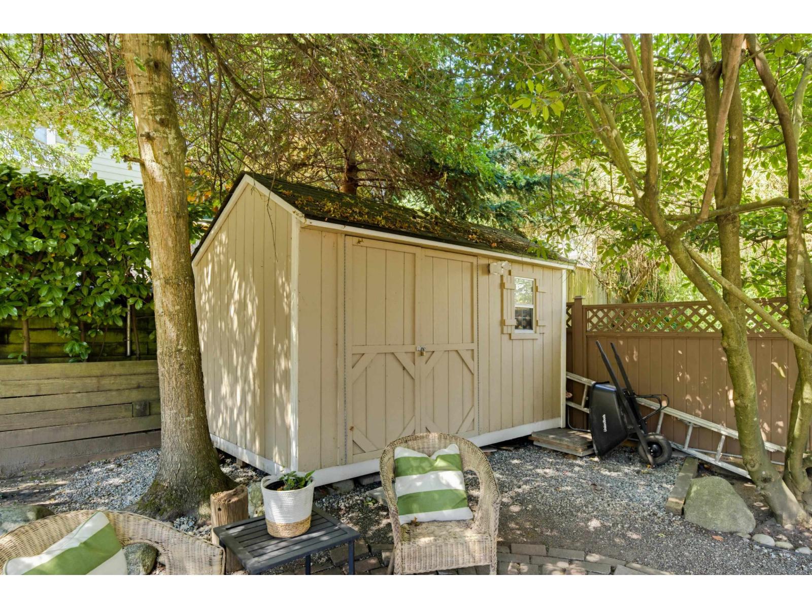 871 Kent Street Property Photo 34