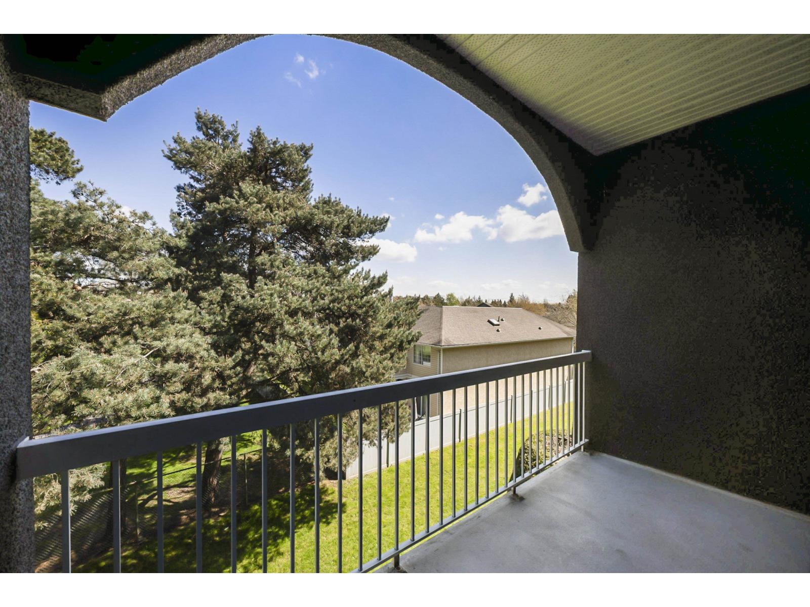 312 5700 200 Street Property Photo 26