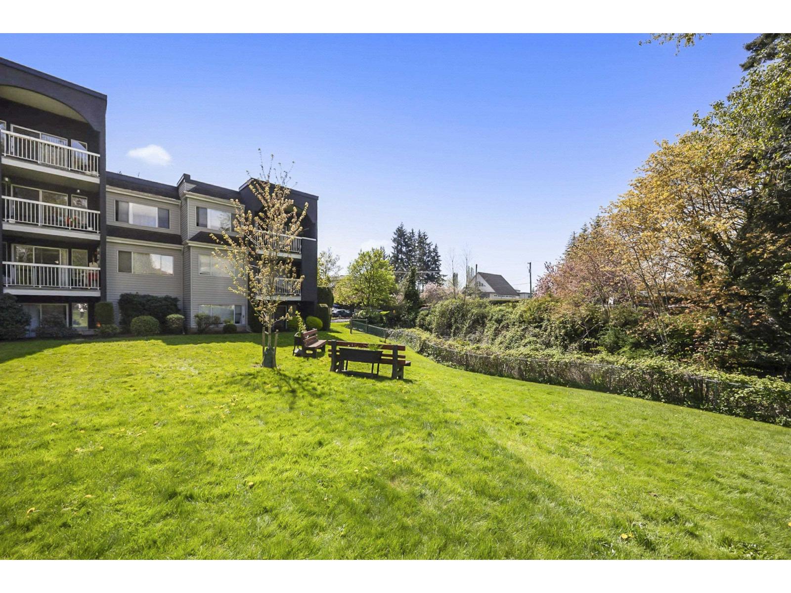 312 5700 200 Street Property Photo 28