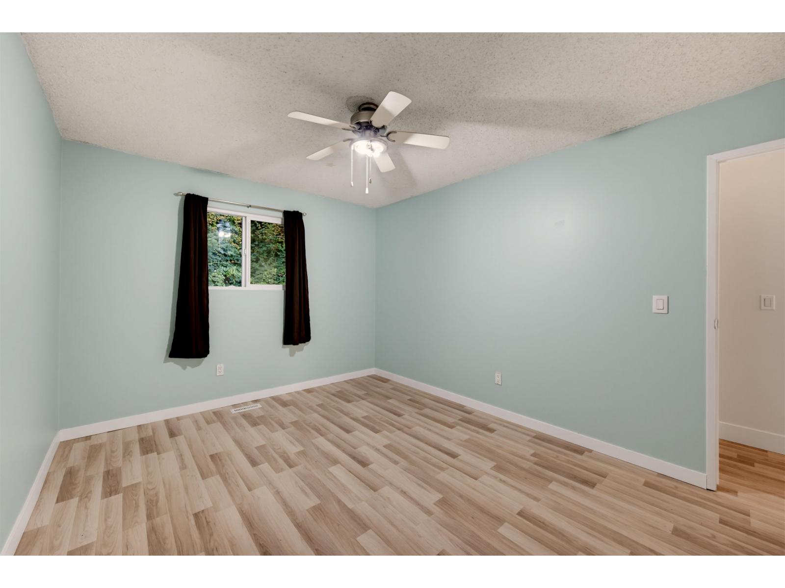 9 32705 Fraser Crescent Property Photo 15