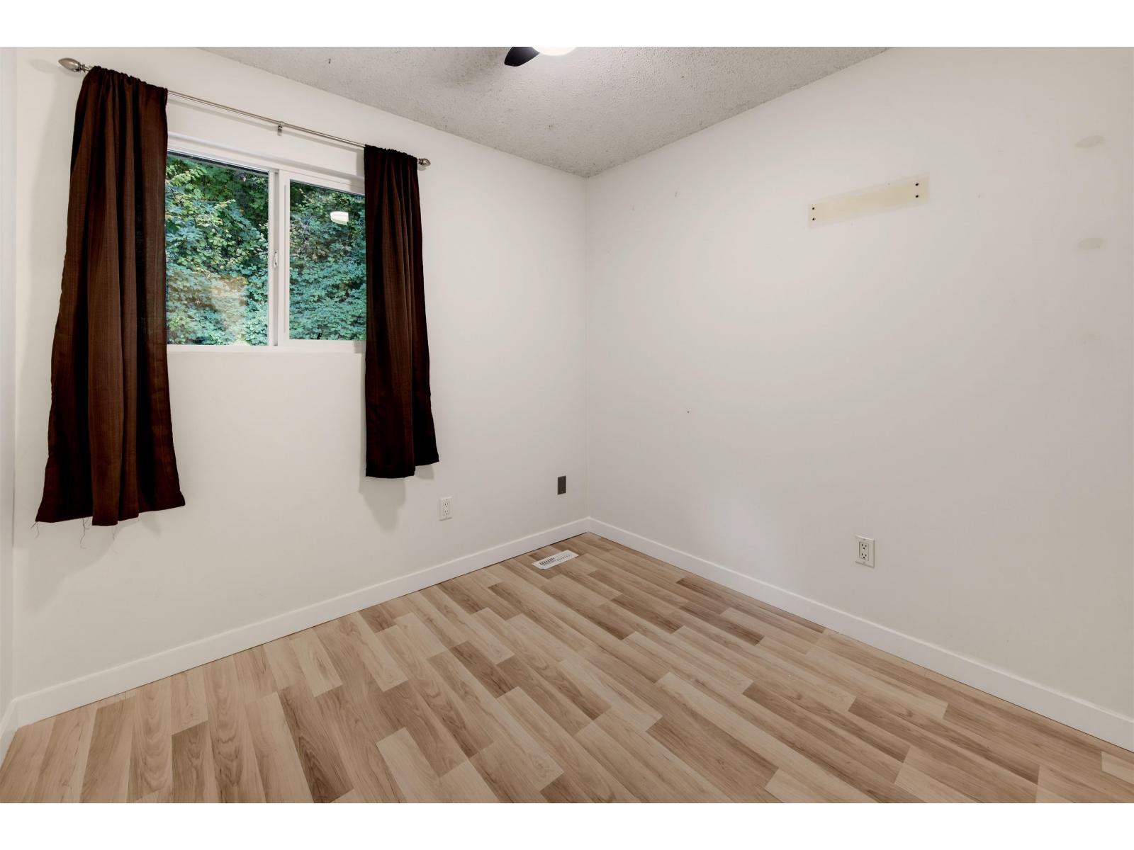 9 32705 Fraser Crescent Property Photo 17