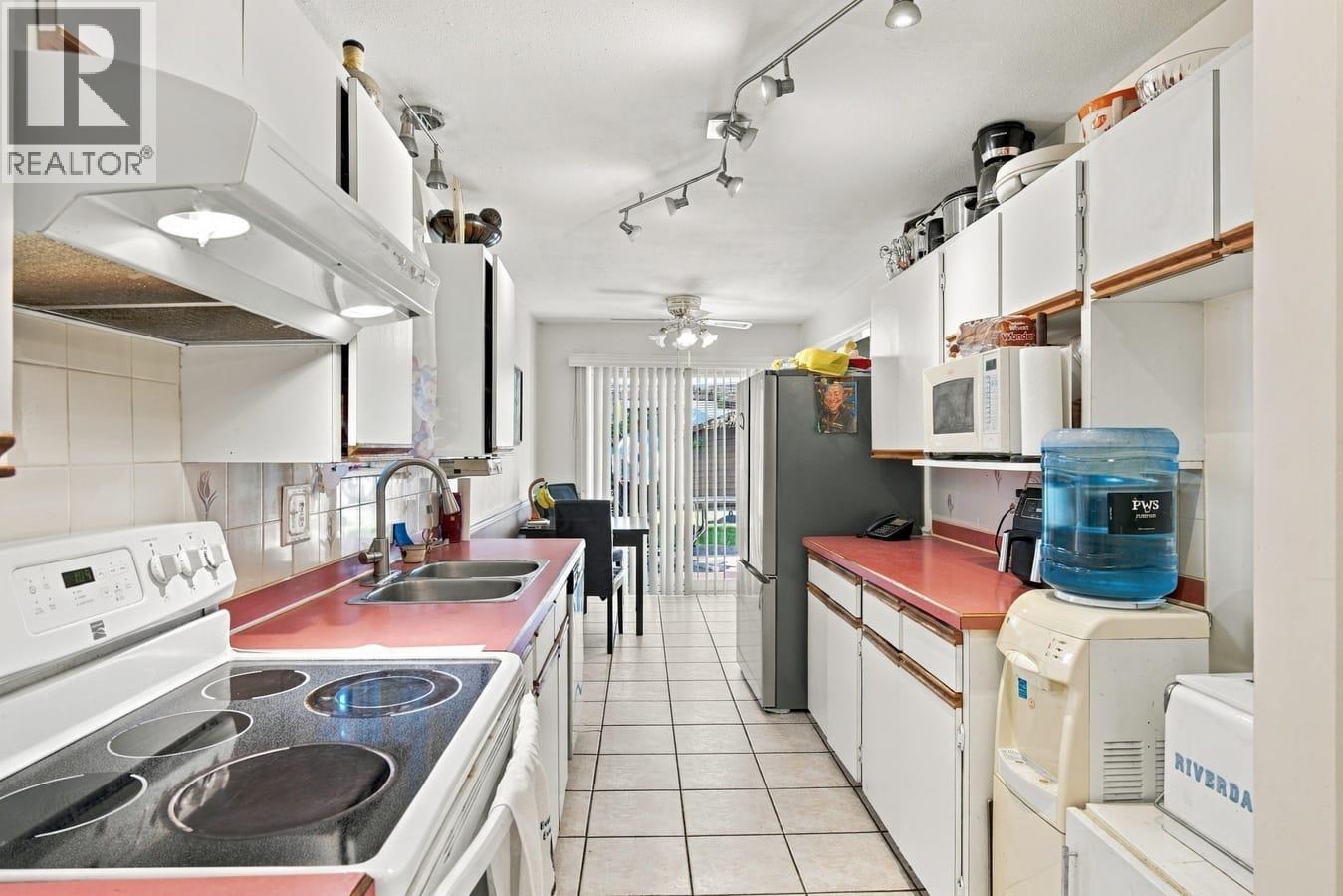 1815 Brown Street Property Photo 5