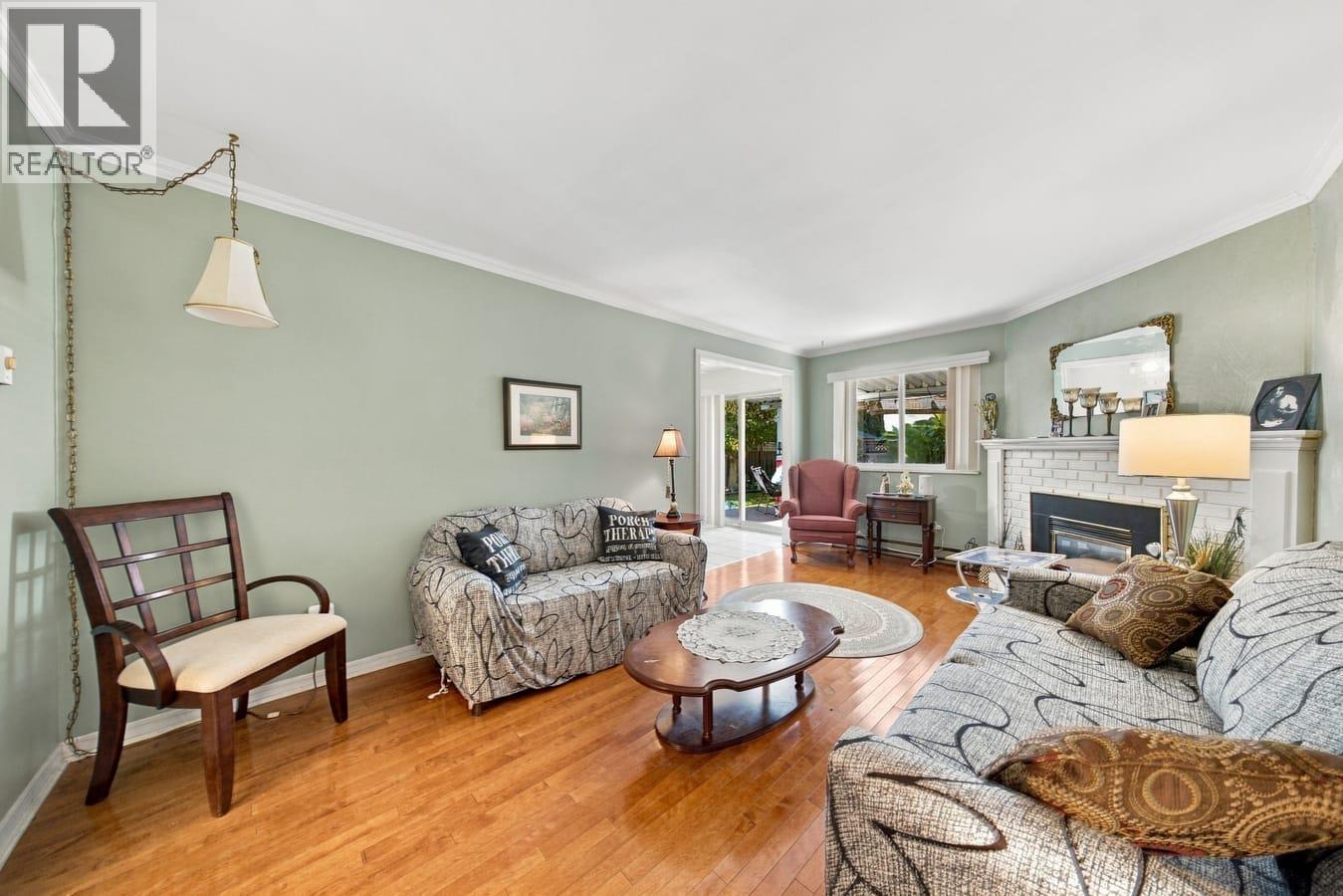1815 Brown Street Property Photo 6