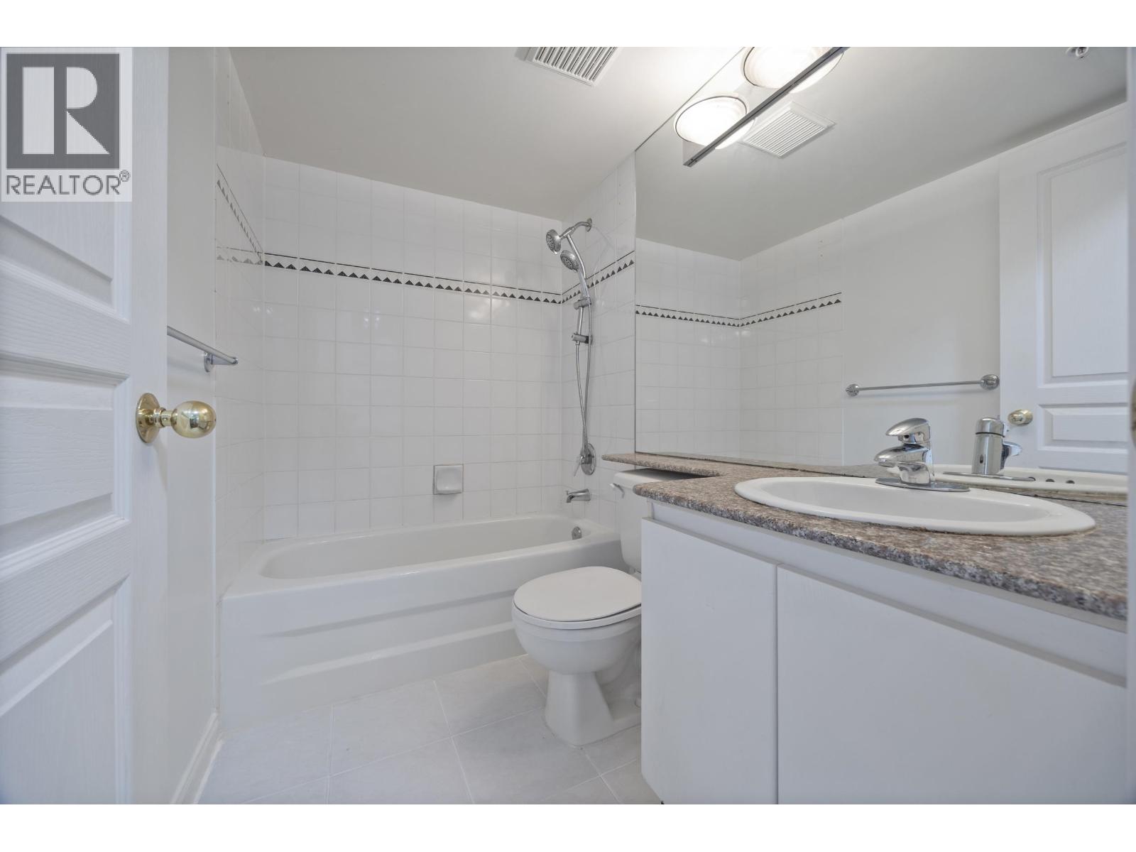 907 1189 Howe Street Property Photo 27