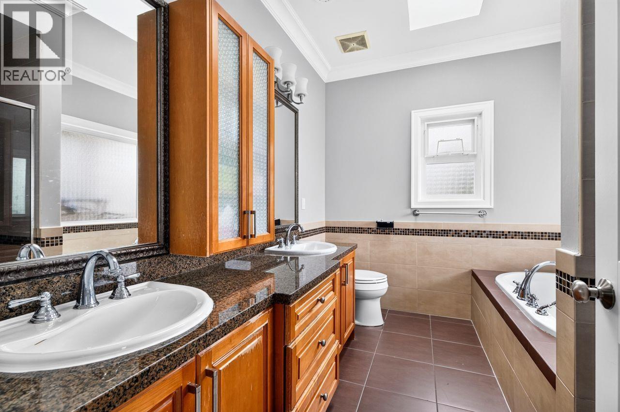 11268 Williams Road Property Photo 17