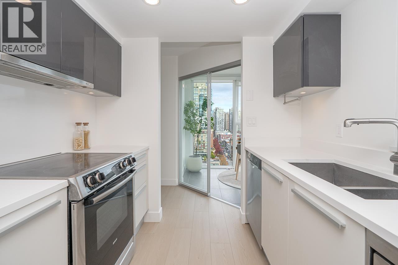 1602 1323 Homer Street Property Photo 13