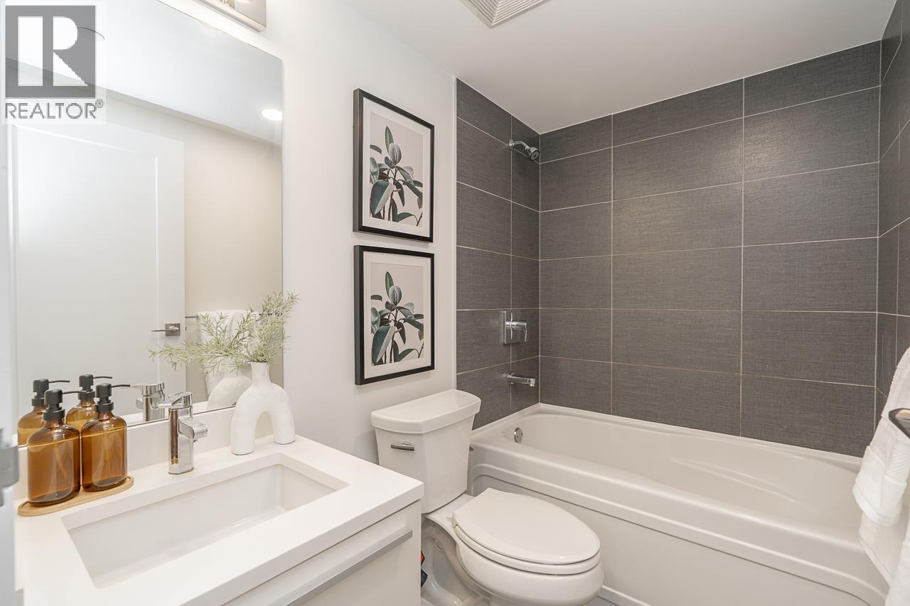 1602 1323 Homer Street Property Photo 17