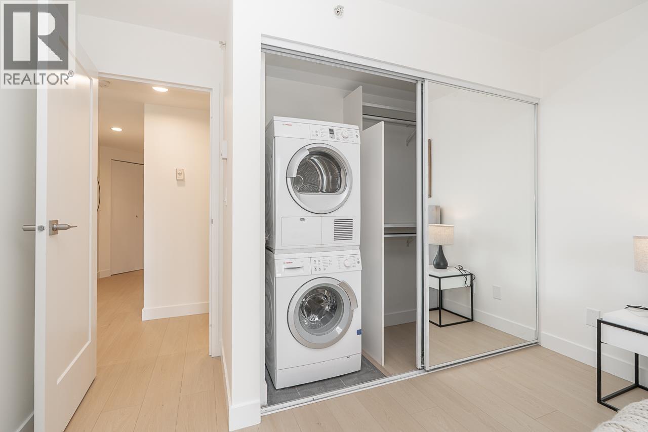1602 1323 Homer Street Property Photo 18
