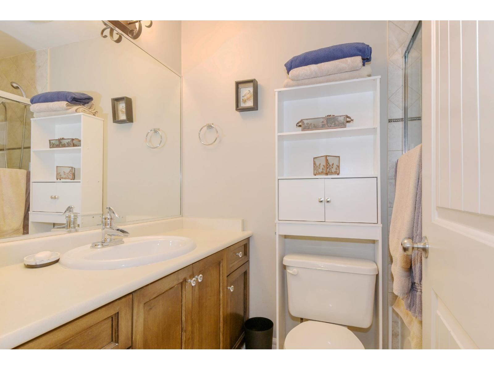 9 5988 Old Mclellan Road Property Photo 13