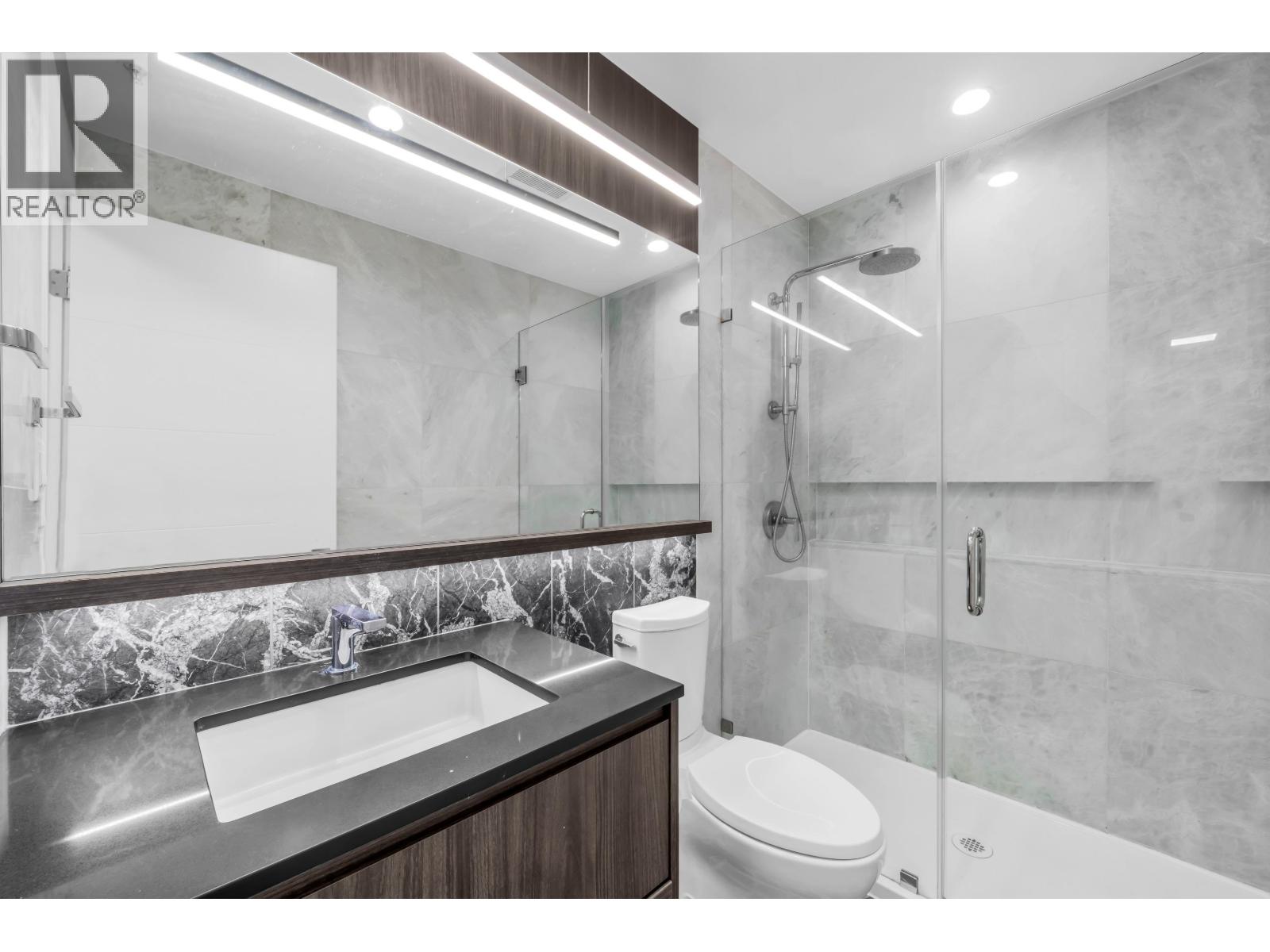305 6511 Sussex Avenue Property Photo 14