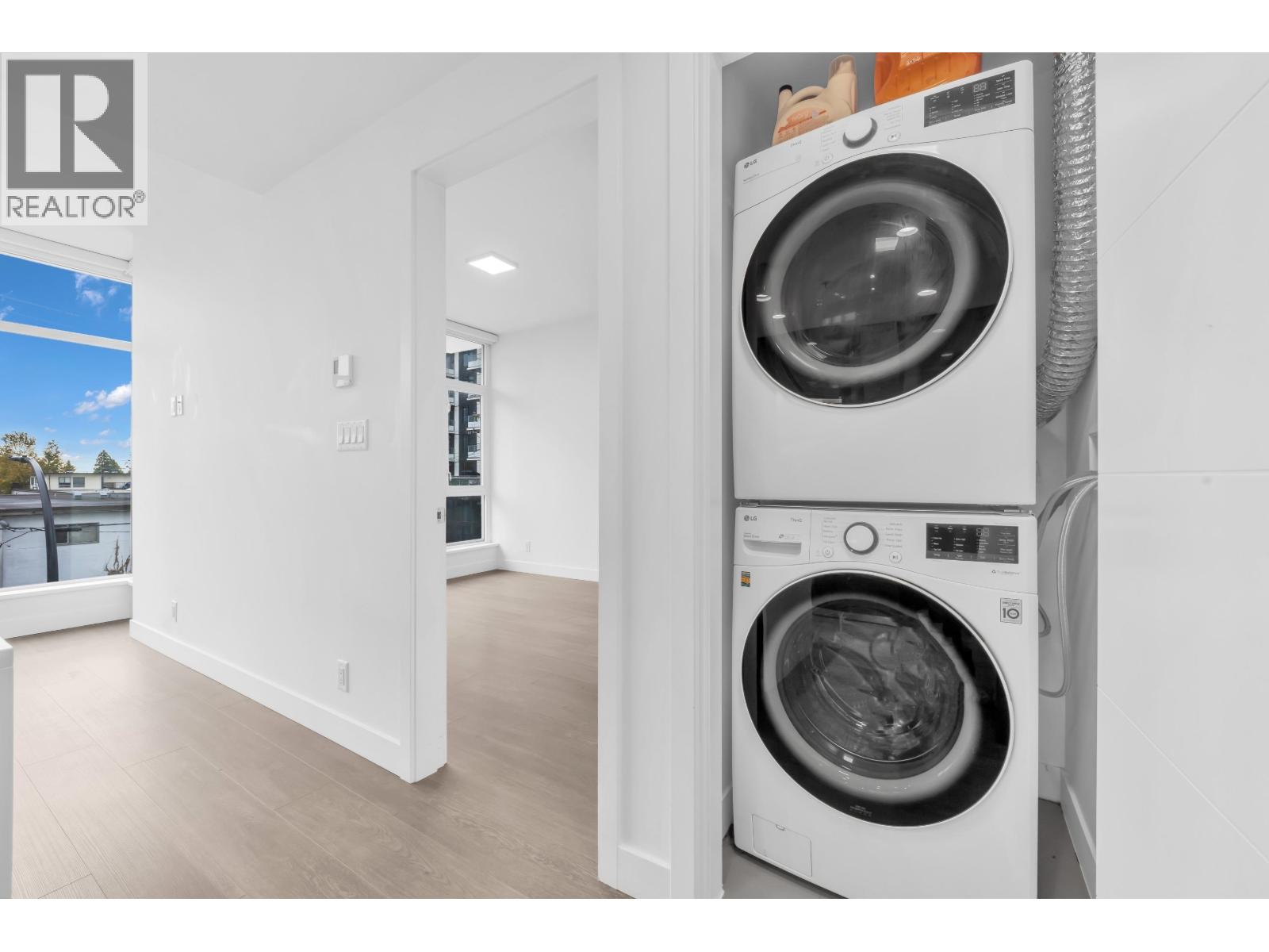 305 6511 Sussex Avenue Property Photo 22