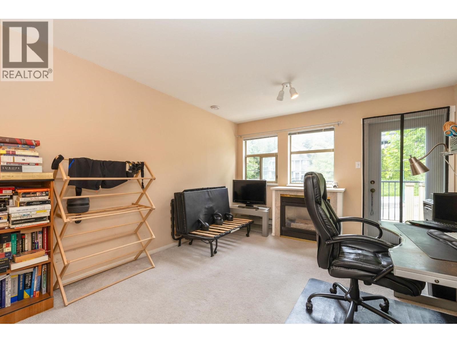 414 1591 Booth Avenue Property Photo 5