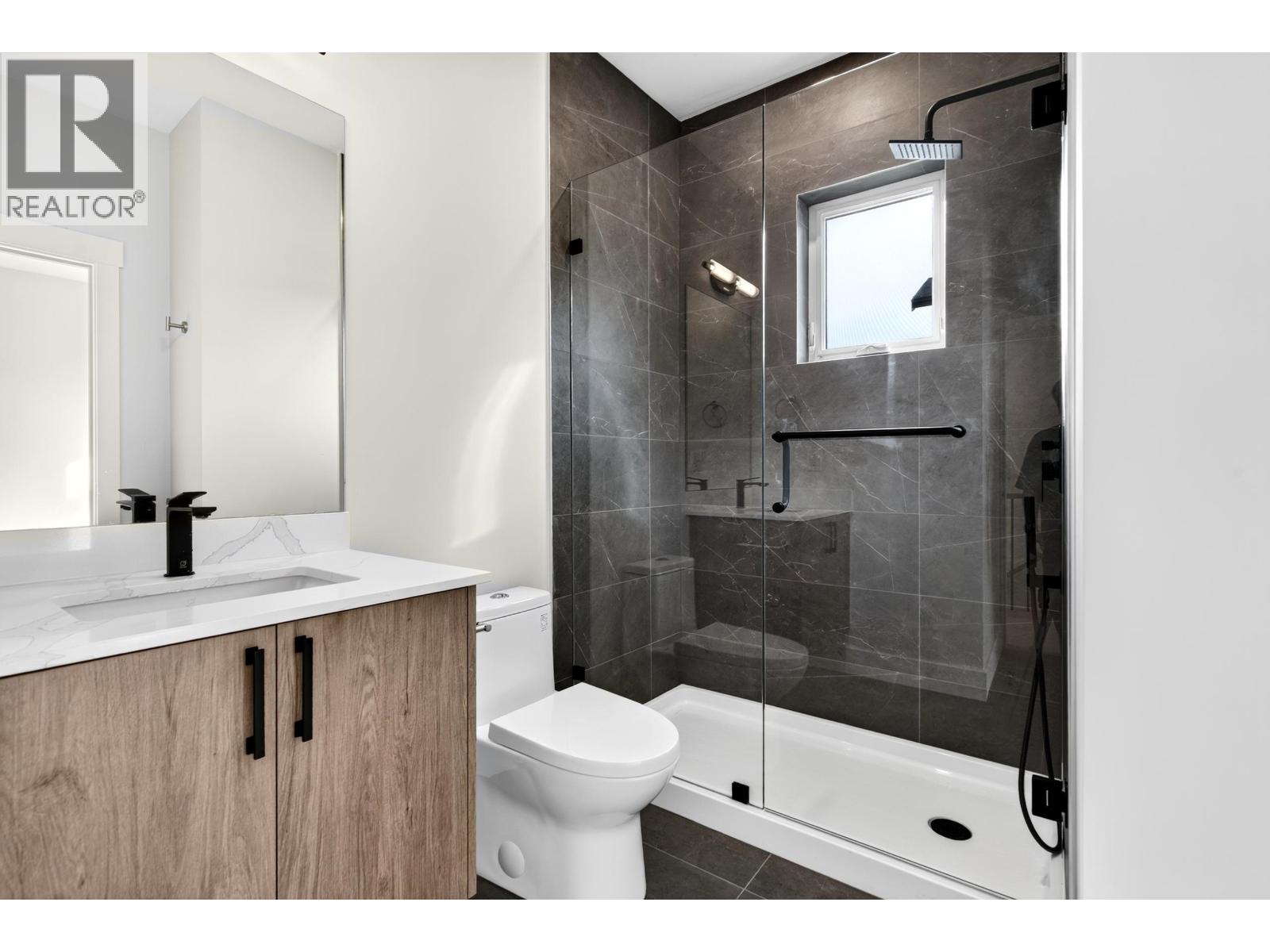 9 8299 Williams Road Property Photo 26