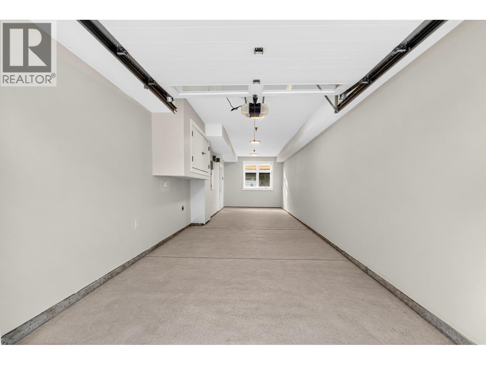 9 8299 Williams Road Property Photo 31