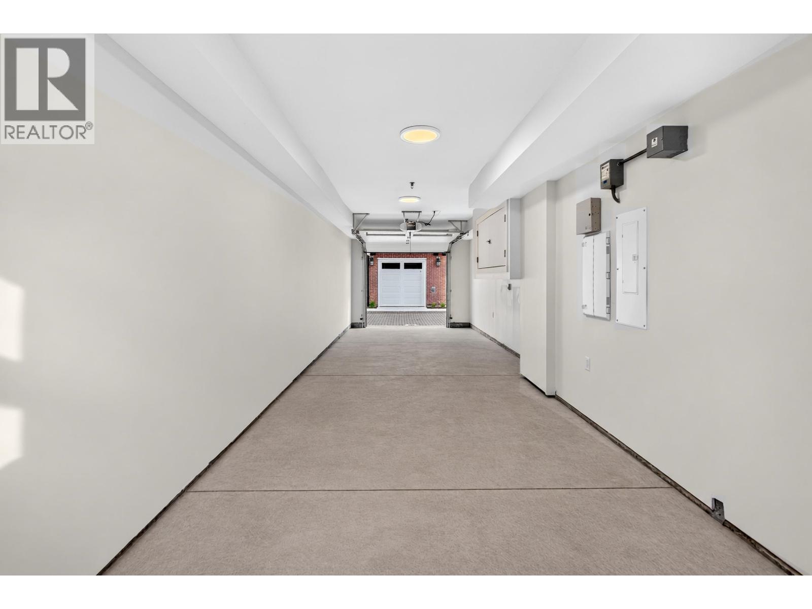 9 8299 Williams Road Property Photo 32