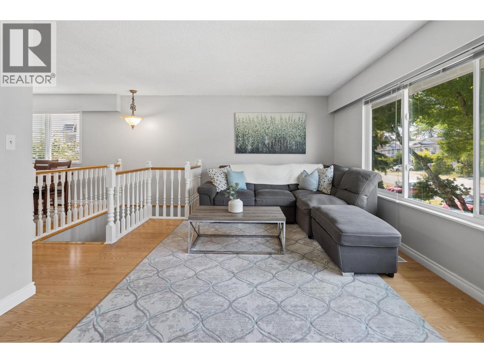 3464 Vincent Street Property Photo 6
