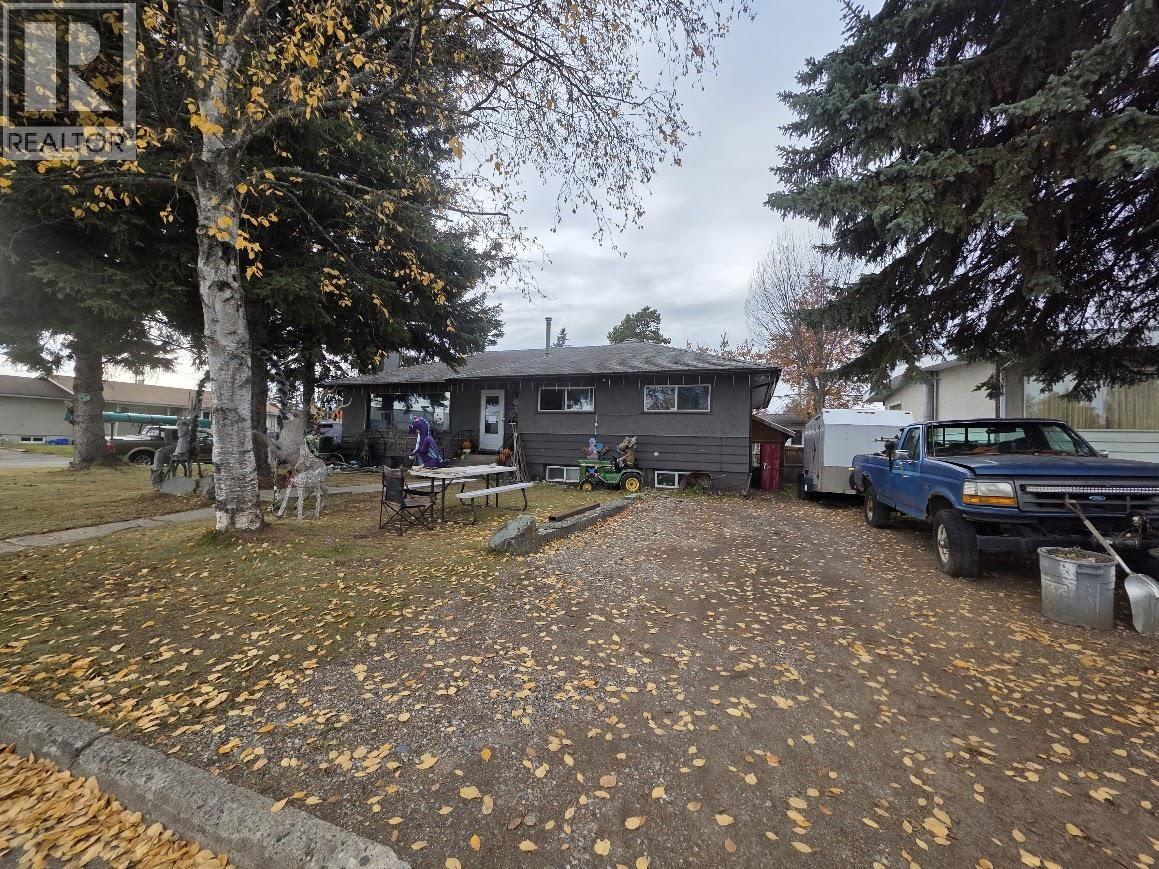 285 IRWIN STREET Property Photo 1