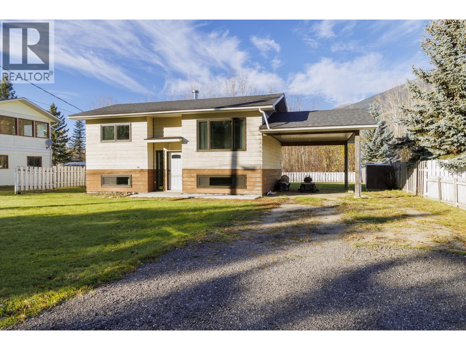 1115 Mcbride Crescent Photo de la propriété 1