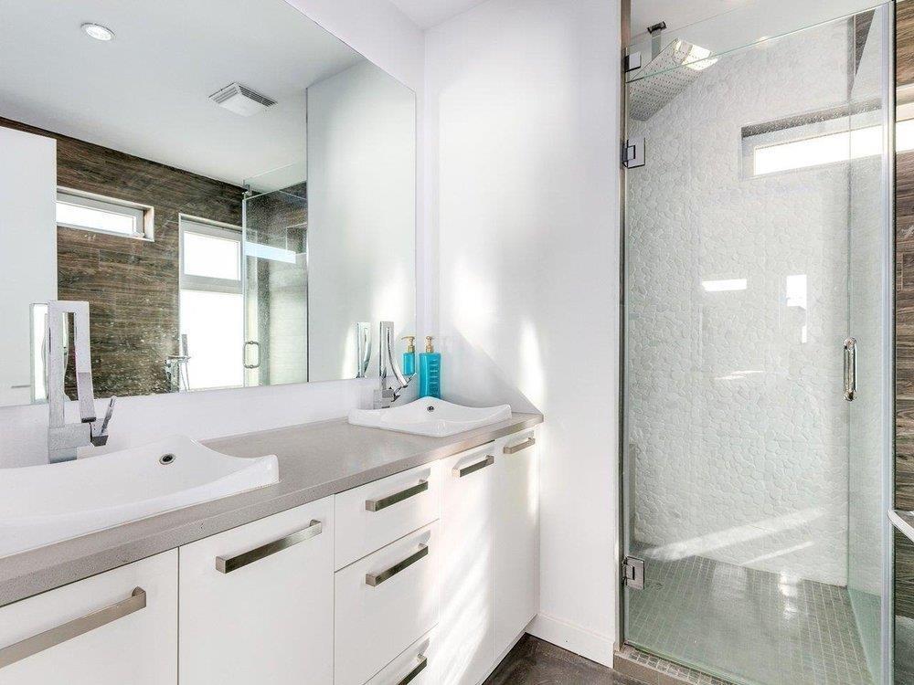 15061 Victoria Avenue Property Photo 14