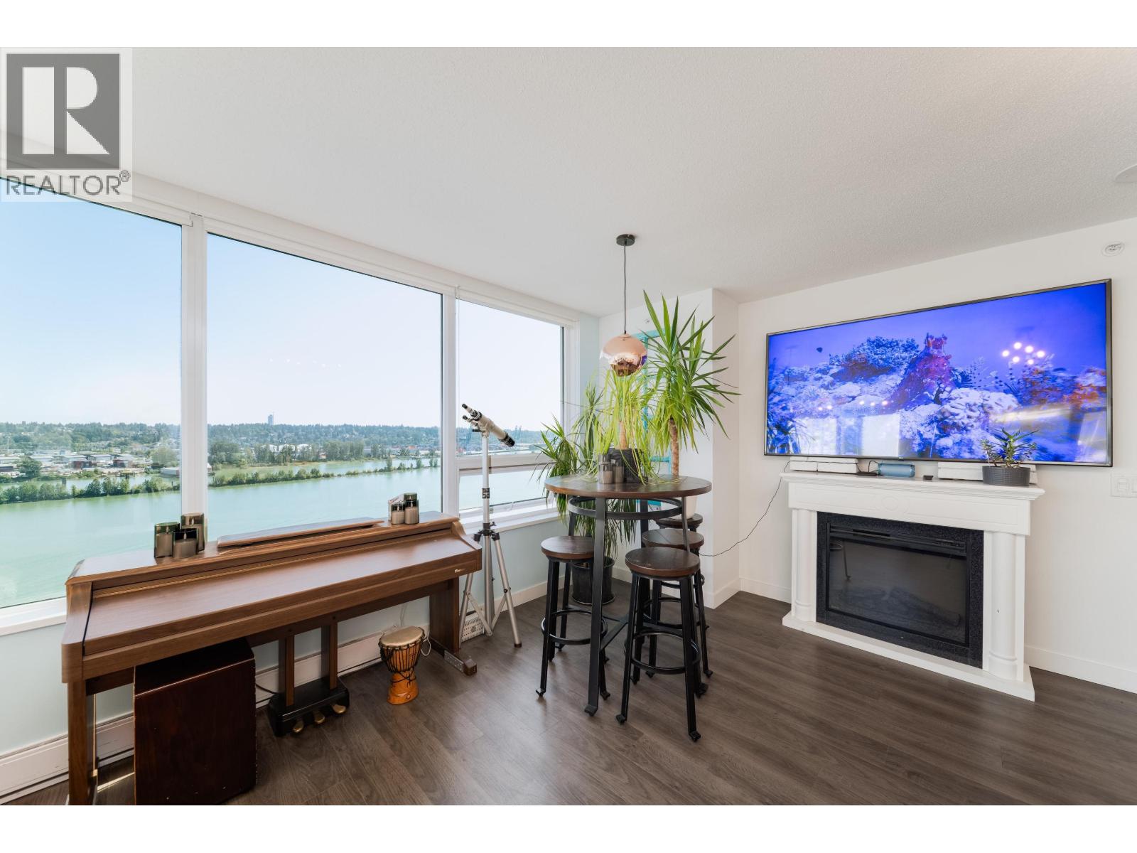 1709 988 Quayside Drive Property Photo 6