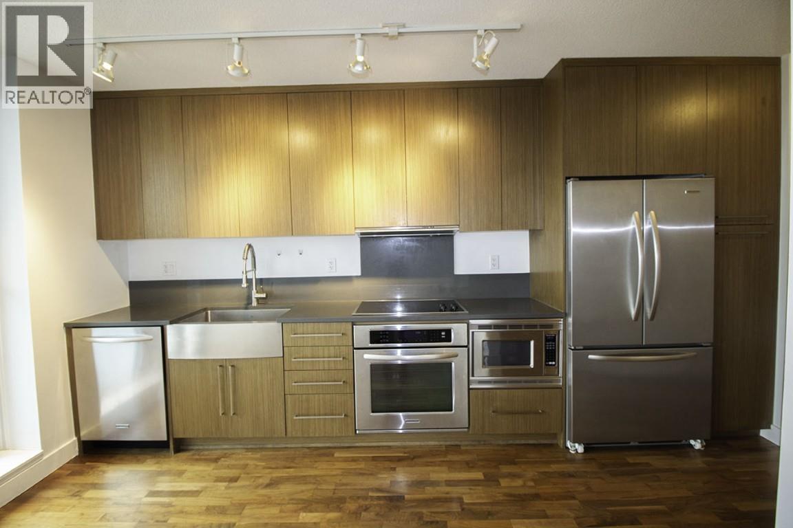 803 250 E 6 Avenue Property Photo 7
