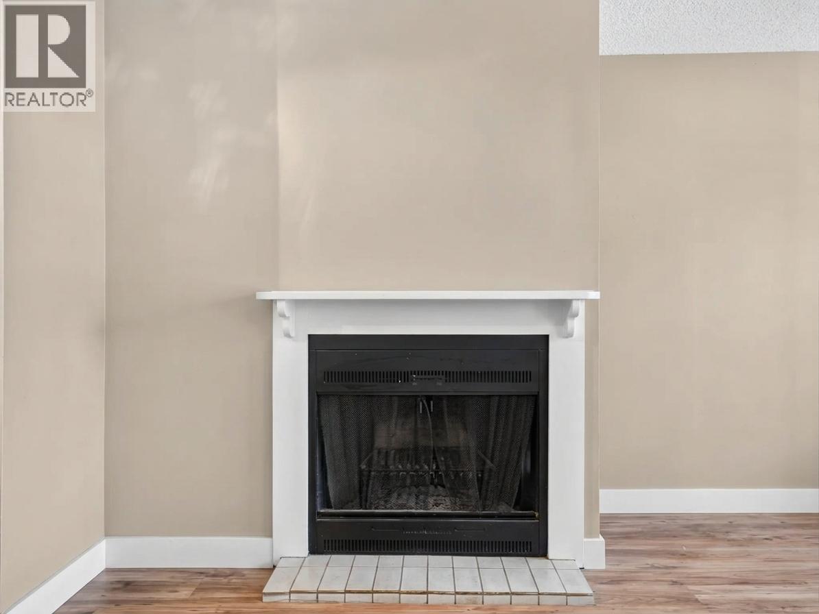 202 936 Bute Street Property Photo 7