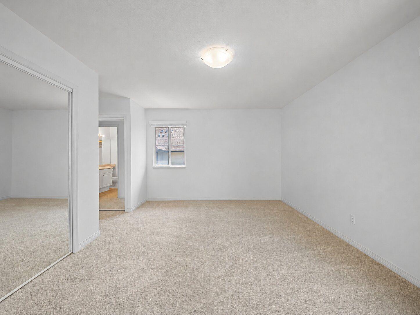 27 7330 122 Street Property Photo 17