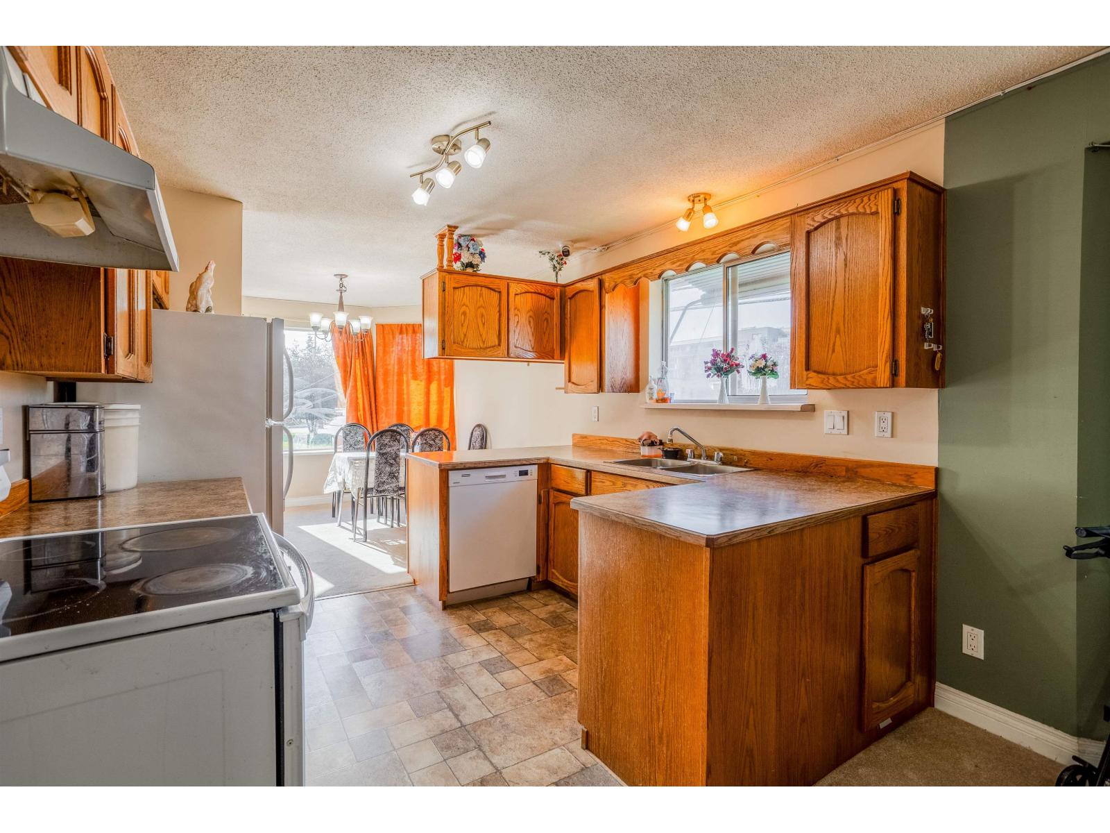 2 2456 Ware Street Property Photo 10