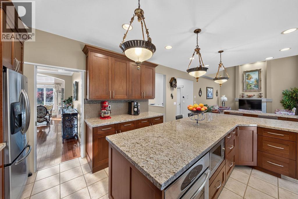 246 Parkside Drive Property Photo 13