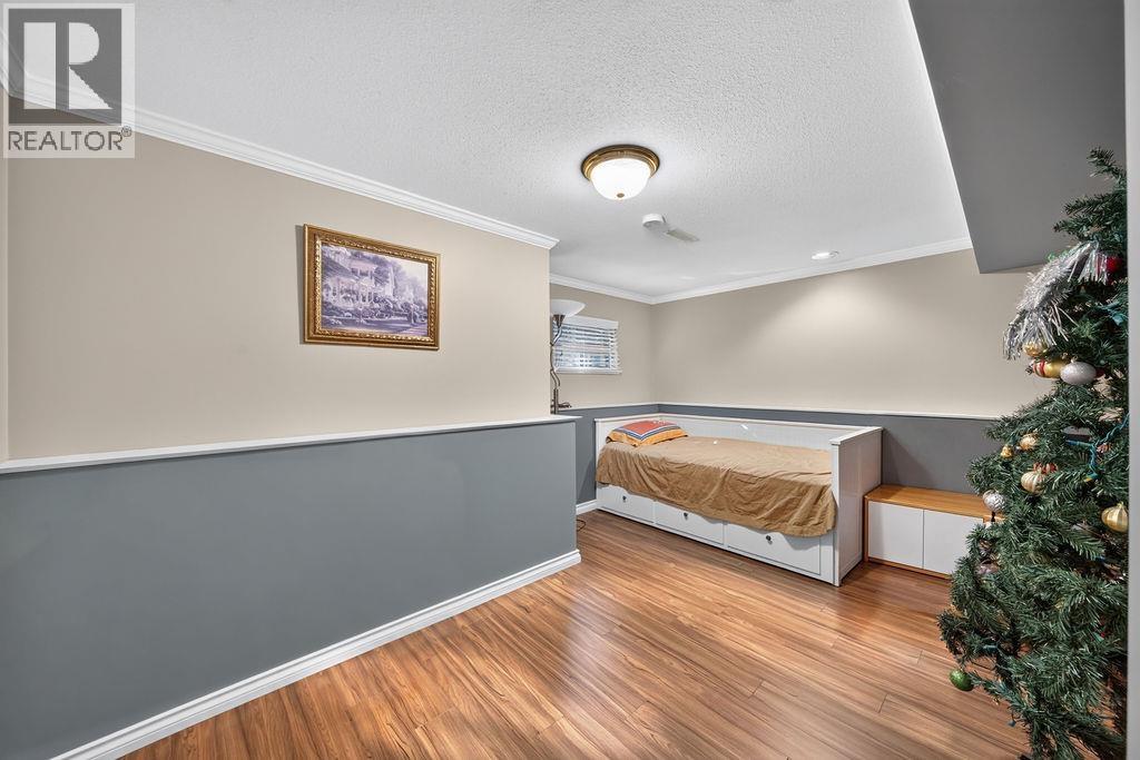 246 Parkside Drive Property Photo 30