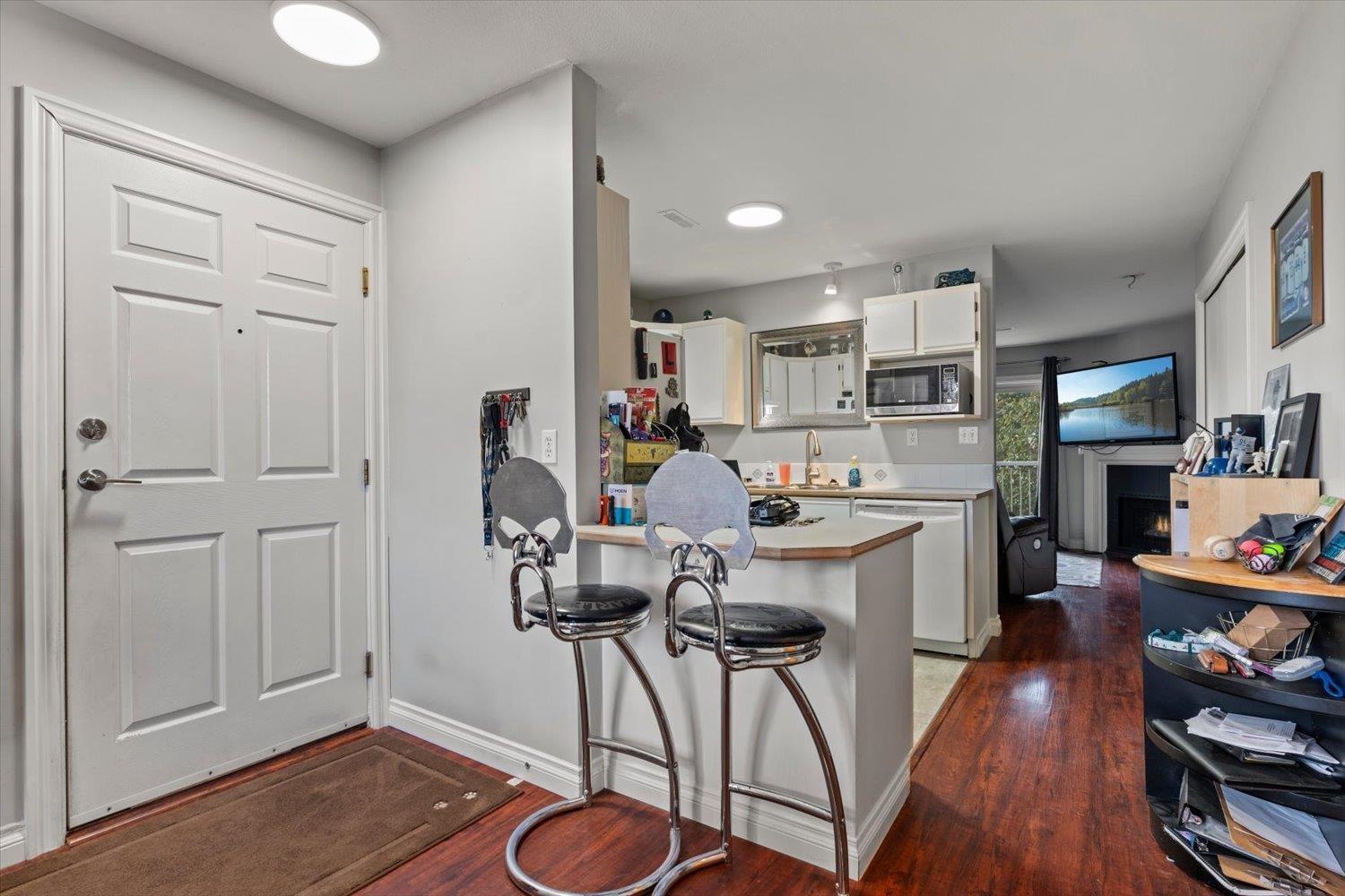 7715 Property Photo 4