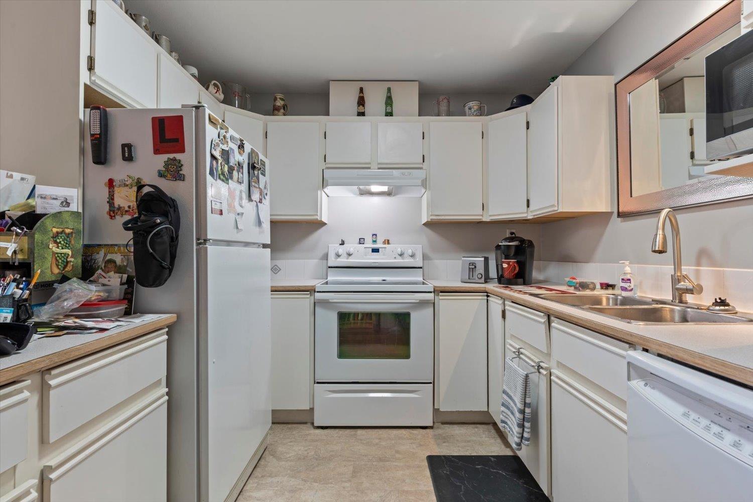 7715 Property Photo 5
