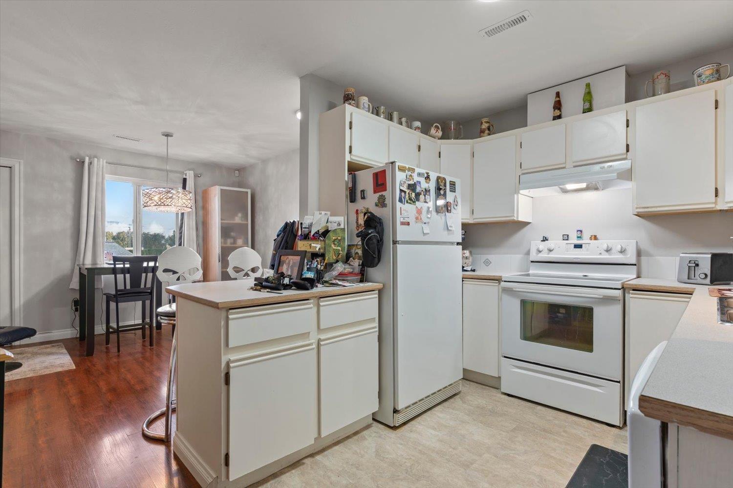 7715 Property Photo 6