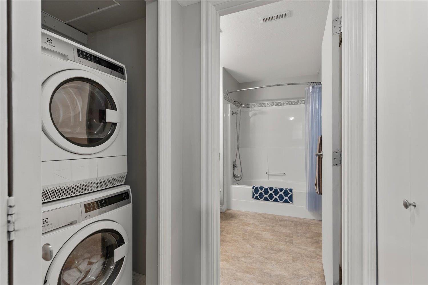 7715 Property Photo 9