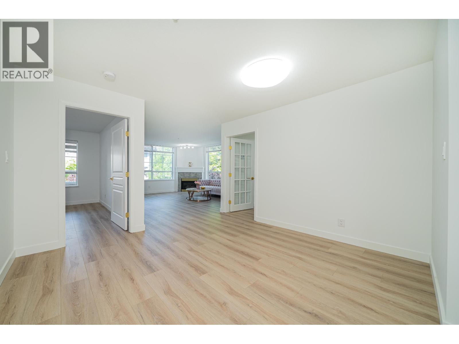211 7117 Antrim Avenue Property Photo 2