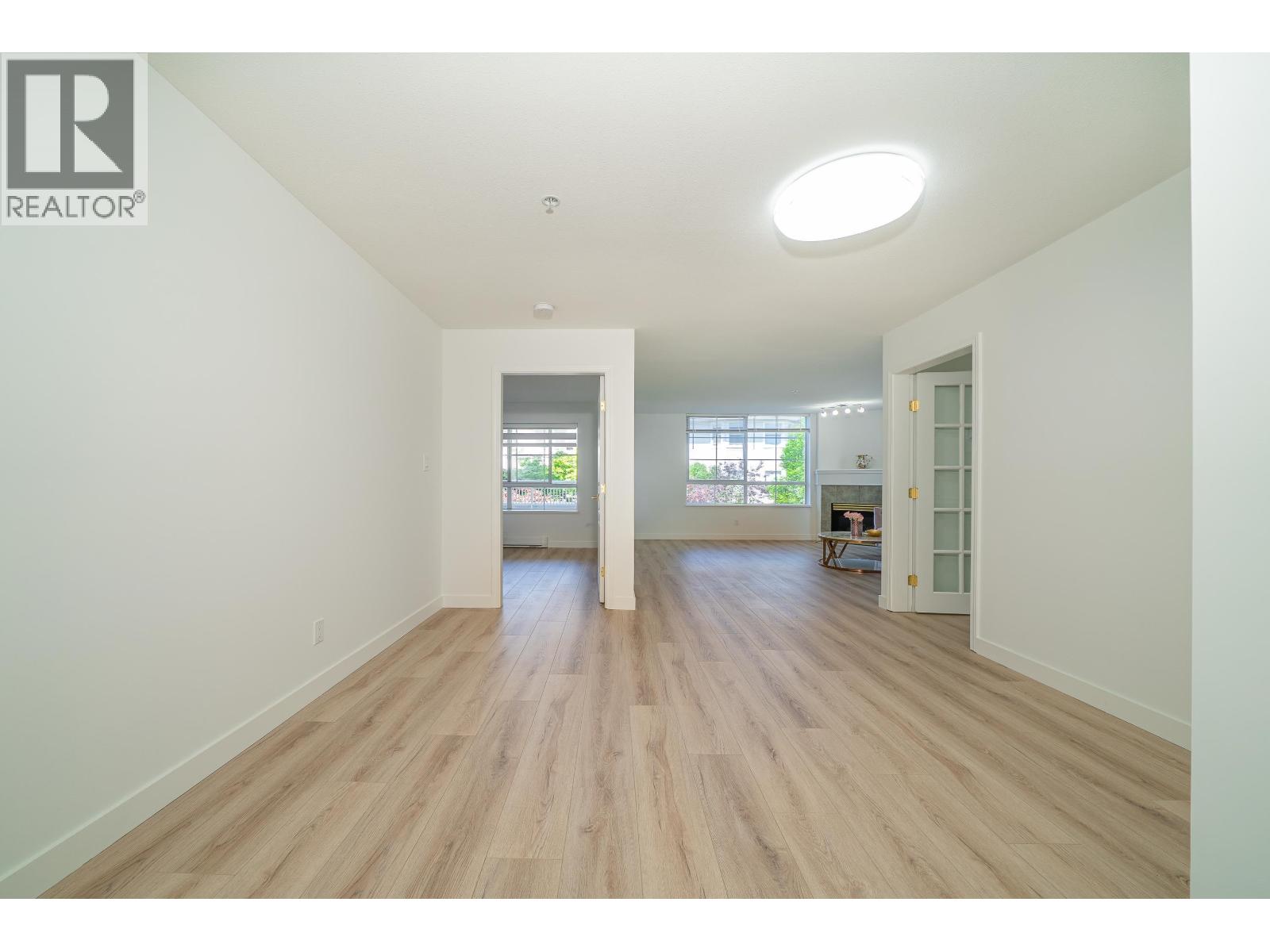 211 7117 Antrim Avenue Property Photo 4
