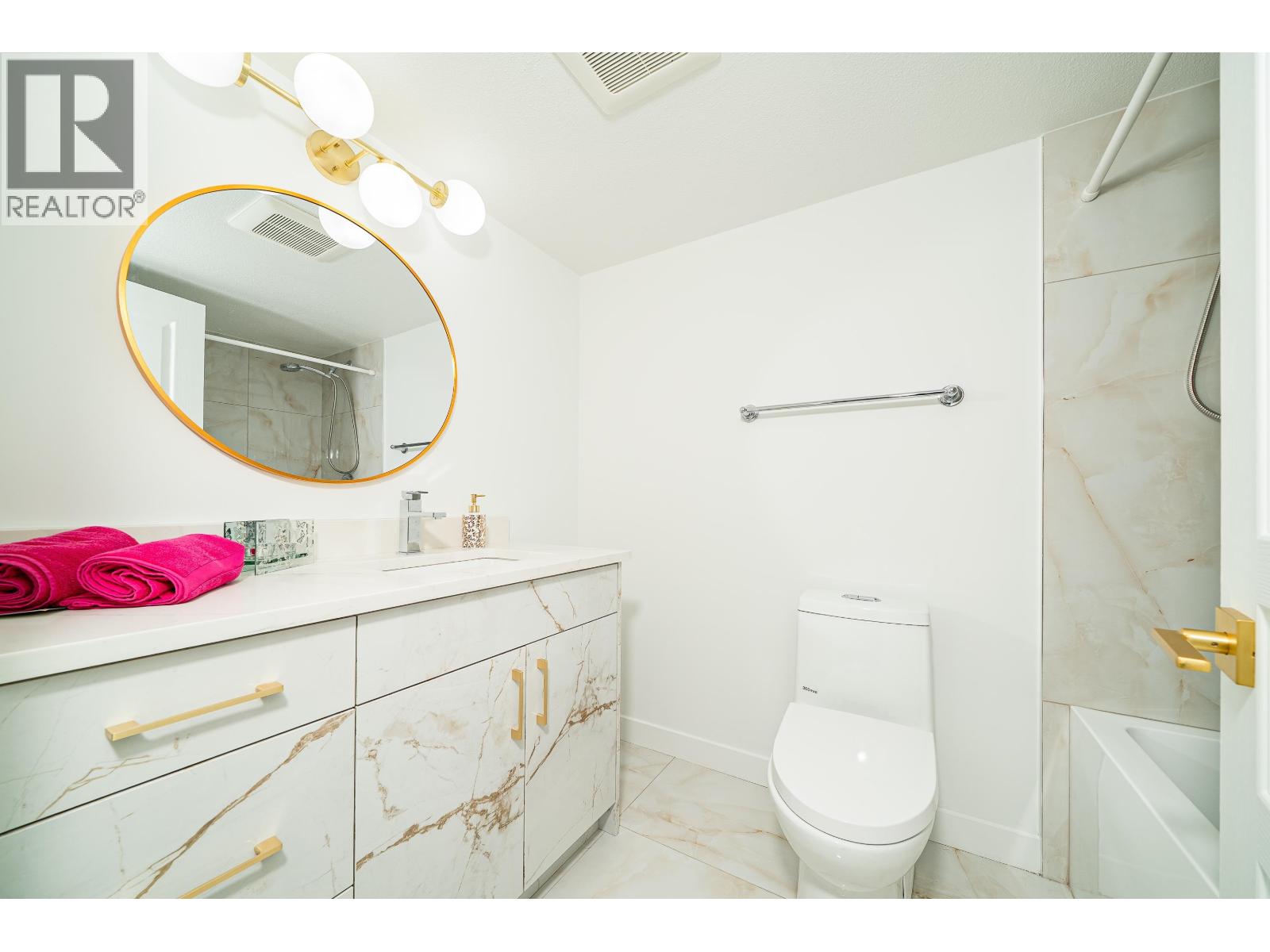 211 7117 Antrim Avenue Property Photo 8