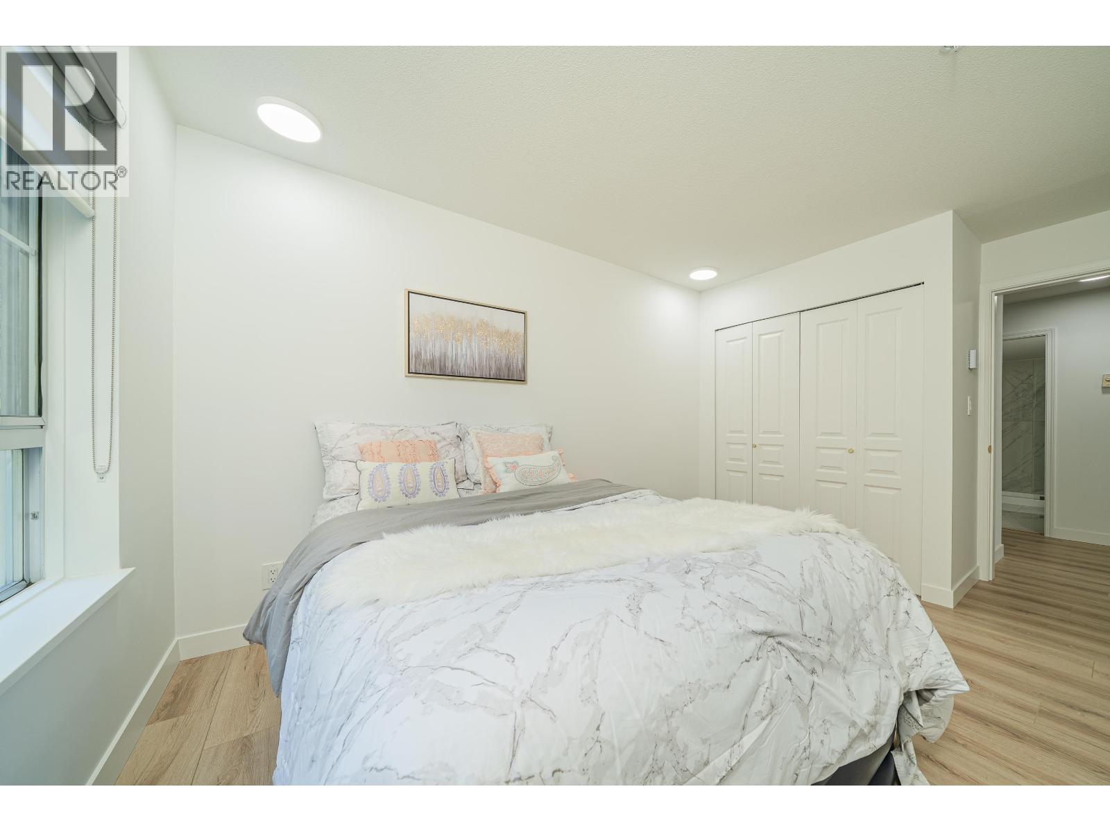 211 7117 Antrim Avenue Property Photo 11
