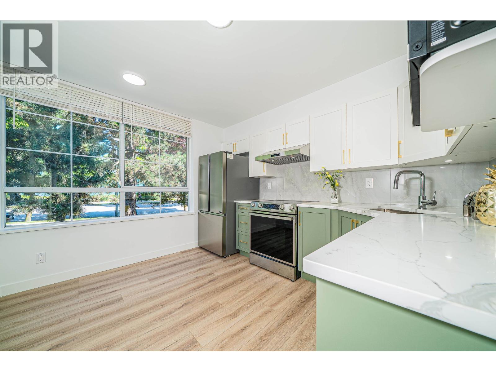 211 7117 Antrim Avenue Property Photo 13