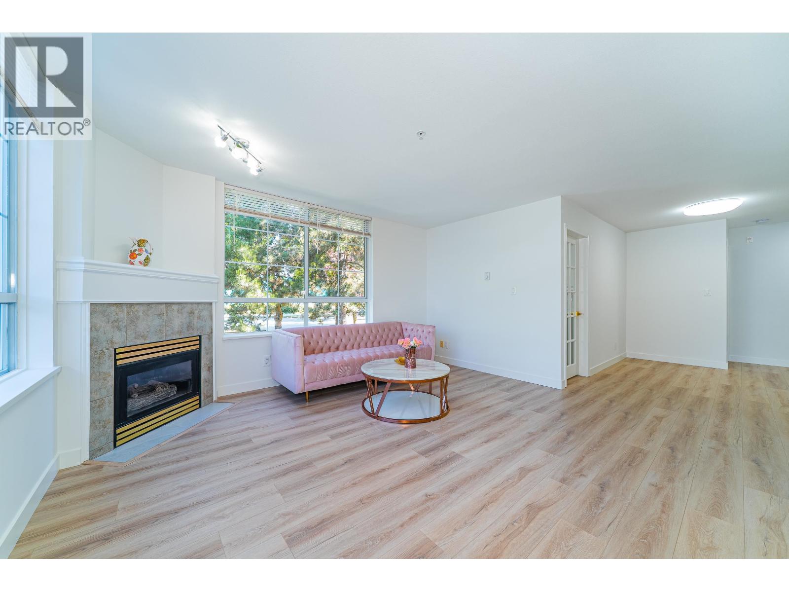 211 7117 Antrim Avenue Property Photo 16